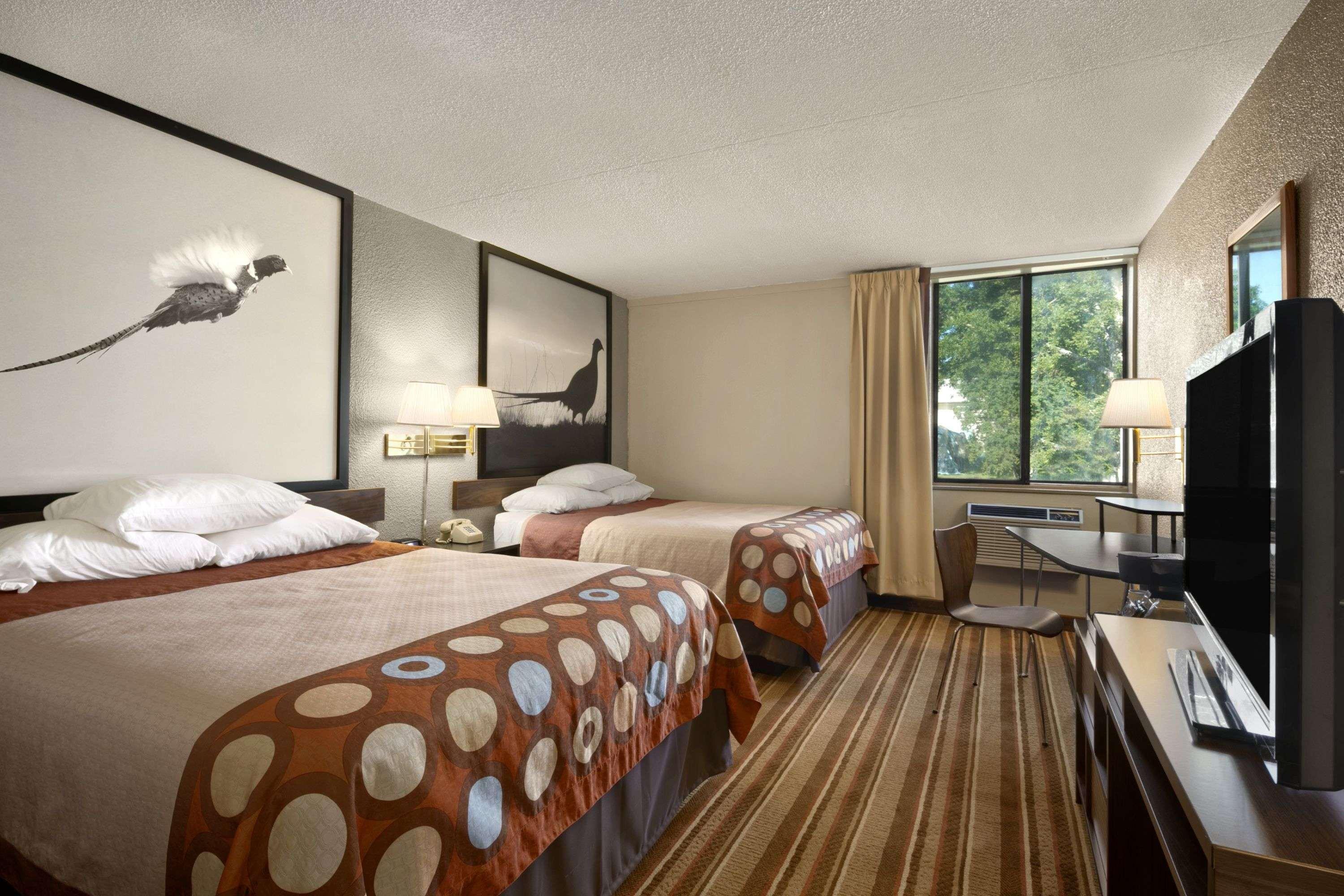 ซูเปอร์ 8 บาย วินด์แฮม เรดฟิลด์ Hotel Redfield ภายนอก รูปภาพ
